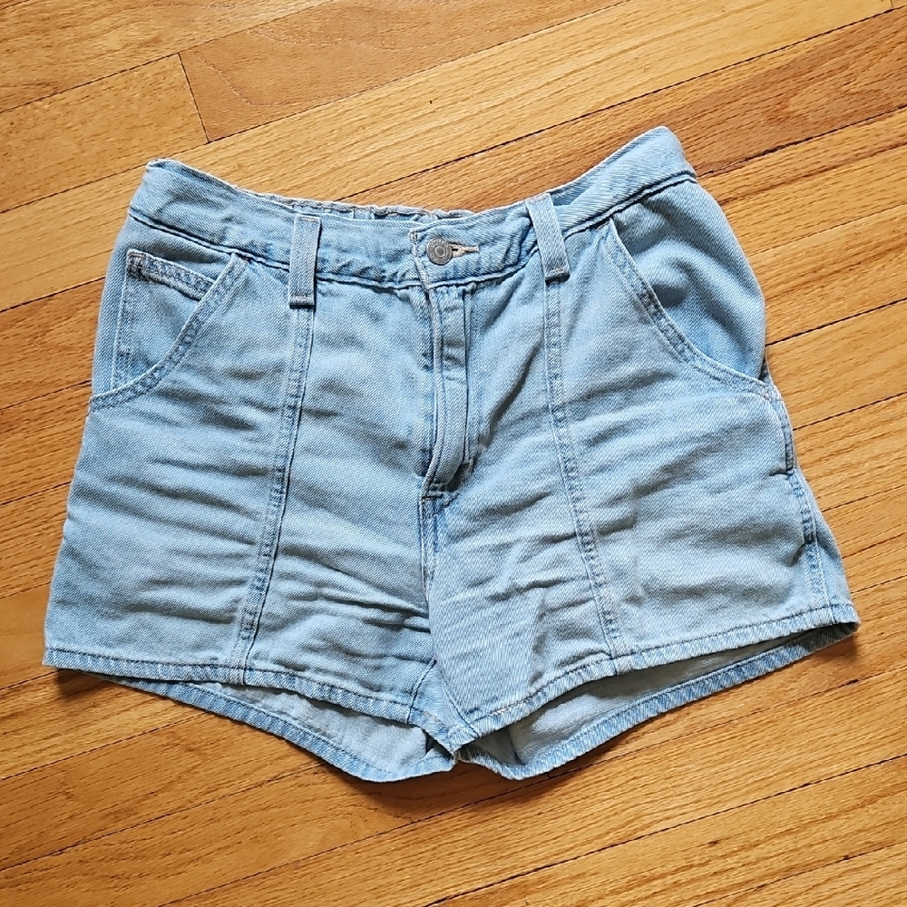 Levi's Shorts - Picture 3 of 8